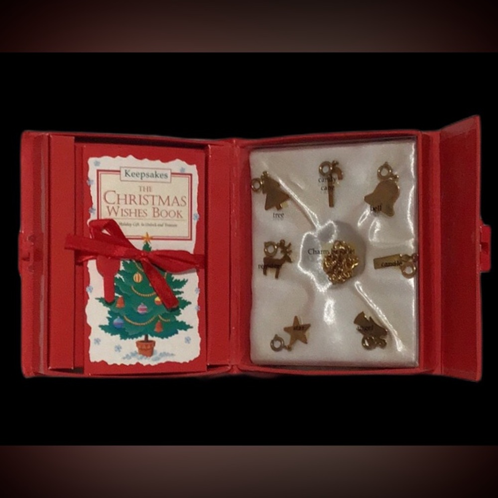 CHRISTMAS Wishes: A Holiday Gift Keepsake to Unlock and Treasure Charms NEW